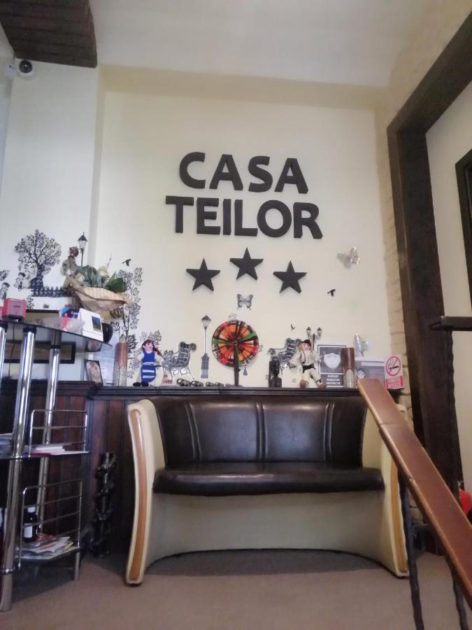 Casa Teilor Hotel Pitesti Exterior photo